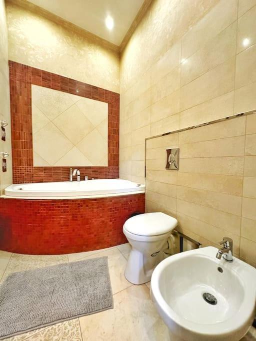 Ultra Central Apartment / 10 Ppl Budapeste Exterior foto